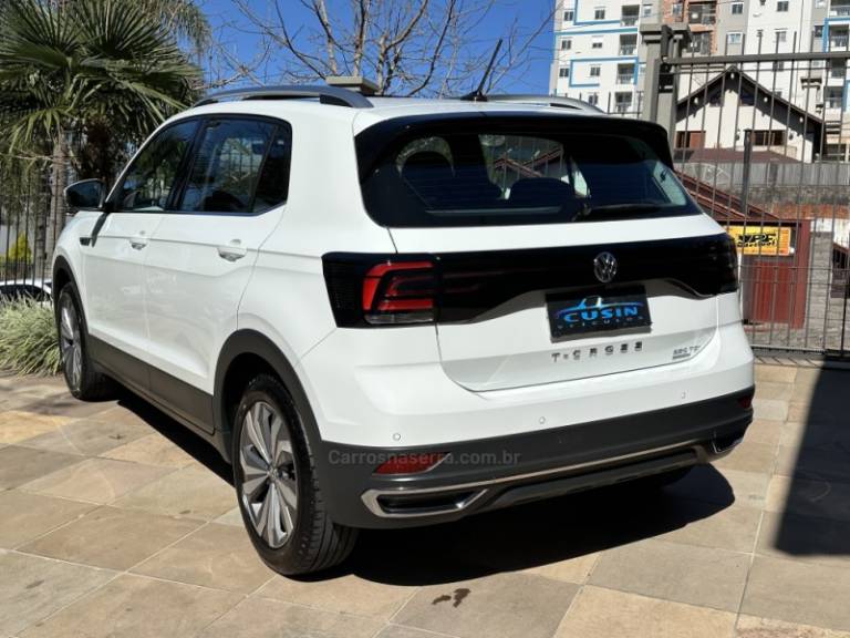 VOLKSWAGEN - T-CROSS - 2020/2020 - Branca - R$ 112.000,00