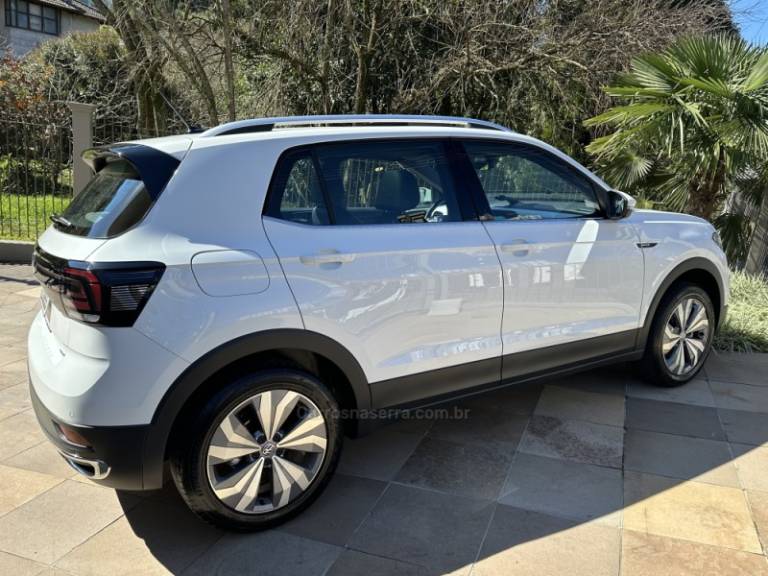 VOLKSWAGEN - T-CROSS - 2020/2020 - Branca - R$ 112.000,00