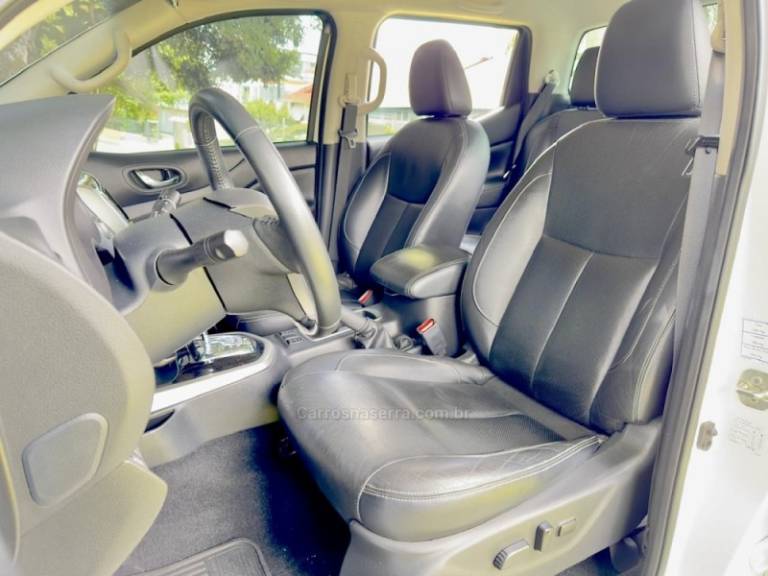 NISSAN - FRONTIER - 2017/2017 - Branca - R$ 135.000,00