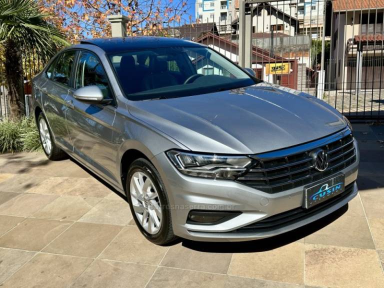 VOLKSWAGEN - JETTA - 2020/2020 - Prata - R$ 123.000,00