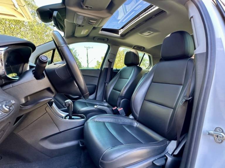 CHEVROLET - TRACKER - 2018/2018 - Branca - R$ 92.000,00