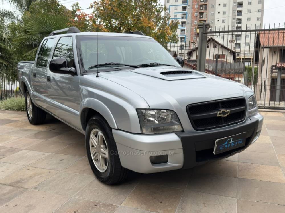 CHEVROLET - S10 - 2008/2008 - Prata - R$ 78.000,00