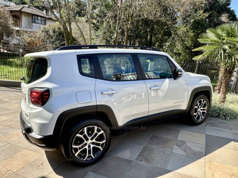 JEEP - RENEGADE - 2022/2022 - Branca - R$ 105.000,00