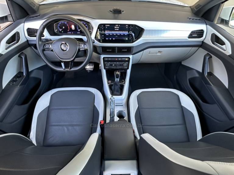 VOLKSWAGEN - T-CROSS - 2020/2020 - Branca - R$ 112.000,00