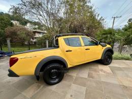 MITSUBISHI - L200 SAVANA - 2013/2013 - Amarela - R$ 125.000,00