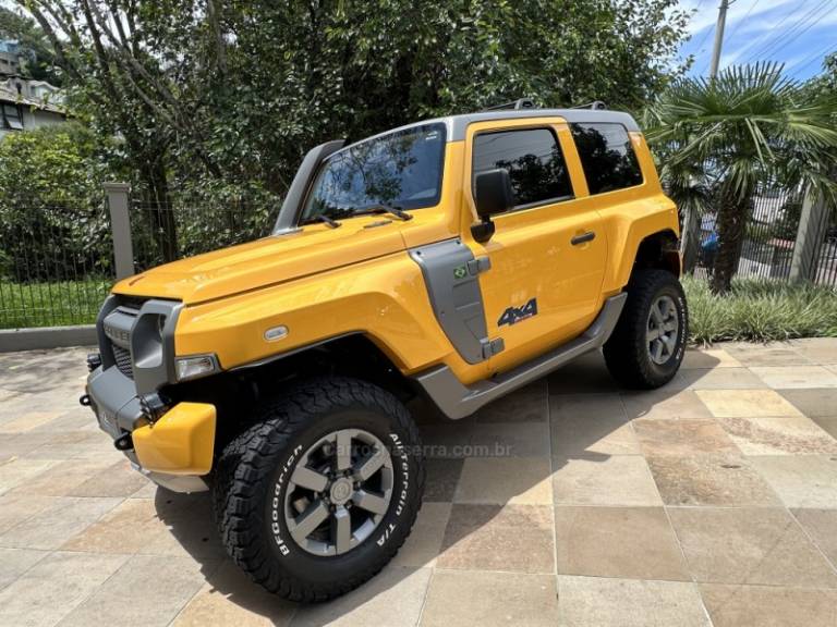 TROLLER - T4 - 2018/2018 - Amarela - R$ 175.000,00