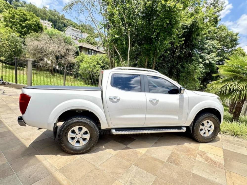 NISSAN - FRONTIER - 2017/2017 - Branca - R$ 135.000,00